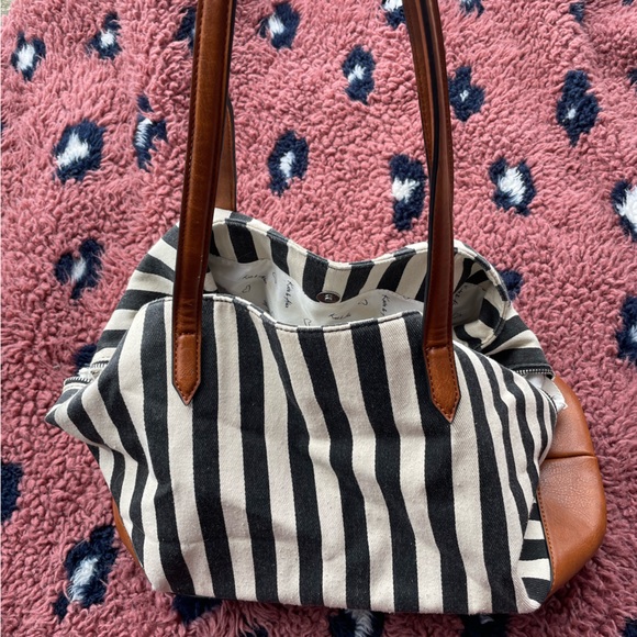 Kate & Alex Black & White Striped Cuffaro Bag - Picture 6 of 10